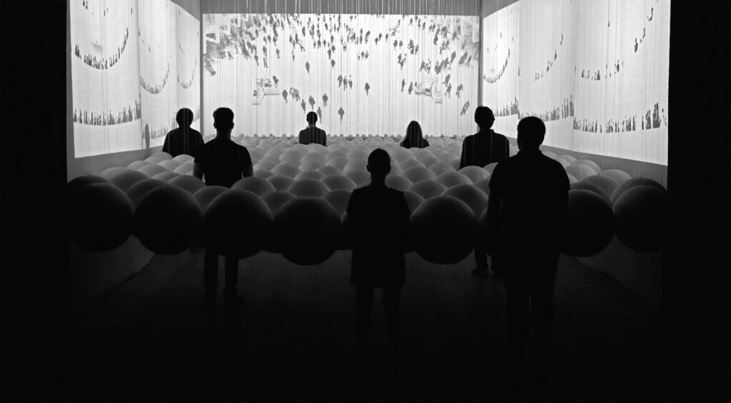 Installation, 1